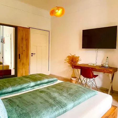 בית הארחה Gaestehaus Ambiente Am Kurpark 3*